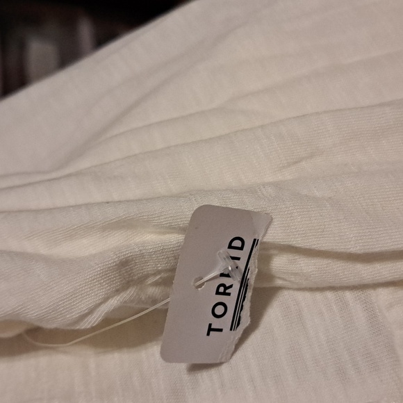 White casual flare bottom blouse - Picture 3 of 4